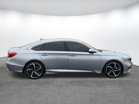 Used 2018 Honda Accord Sport image 3