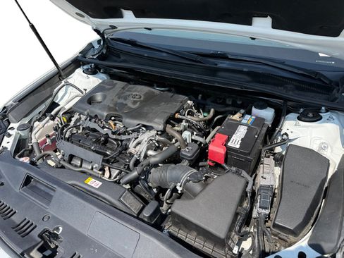 Used 2020 Toyota Camry XSE FWD image 12