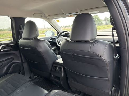 Used 2024 Mitsubishi Outlander SE image 16