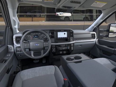 New 2025 Ford F350 XLT image 10