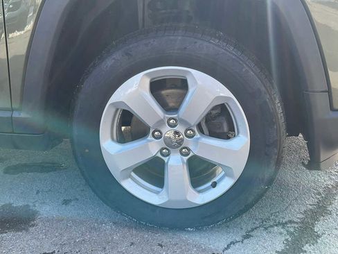 Used 2021 Jeep Compass Latitude w/ Convenience Group image 19