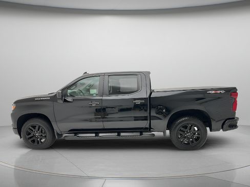 Used 2024 Chevrolet Silverado 1500 Custom AWD/4WD image 8