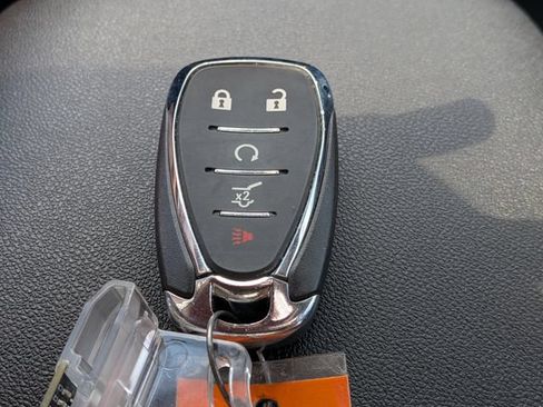 Used 2018 Chevrolet Equinox LT FWD image 35