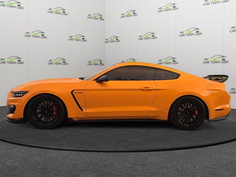 Used 2019 Ford Mustang Shelby GT350 w/ Technology Package image 2