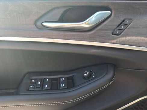 New 2025 Jeep Grand Cherokee Limited w/ Black Appearance Package AWD/4WD image 28