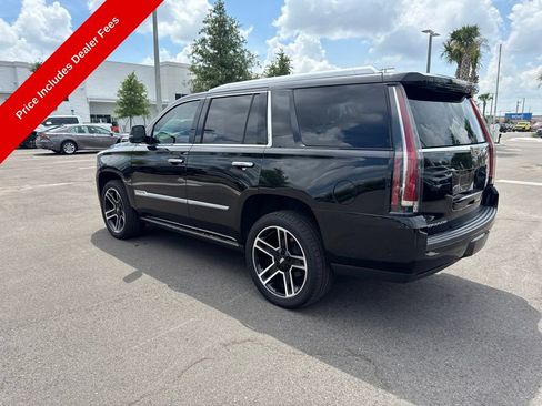 Used 2019 Cadillac Escalade Platinum AWD/4WD image 3