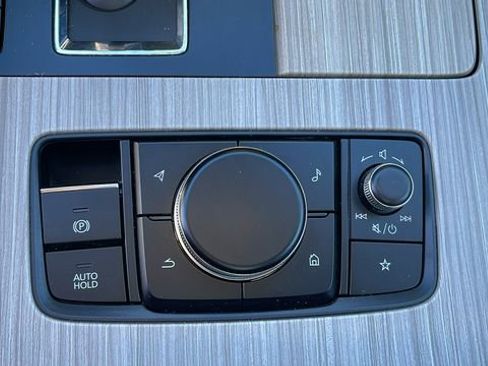 Used 2025 MAZDA CX-70 Plug-In Hybrid w/ Premium Pkg image 26