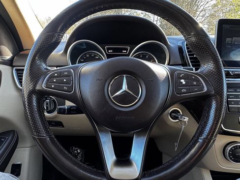 Used 2018 Mercedes-Benz GLE 350 GLE 350 4dr SUV image 17