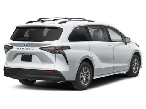 New 2026 Toyota Sienna XLE FWD image 5