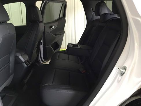 New 2026 Chevrolet Equinox LT w/ Convenience Package II AWD/4WD image 33