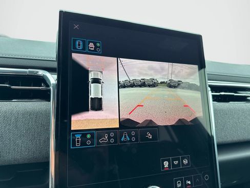 New 2026 GMC Sierra EV Elevation image 28