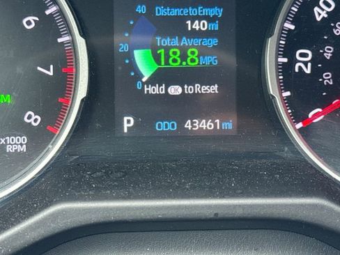 Used 2021 Toyota RAV4 XLE Premium AWD/4WD image 16