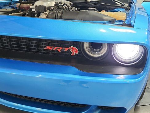 Used 2016 Dodge Challenger SRT Hellcat RWD image 26