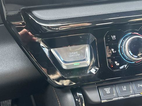 New 2026 GMC Sierra 2500 AT4 w/ LPO, Black Badging Package image 18