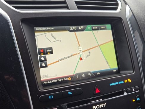 Used 2016 Ford Explorer Limited image 25