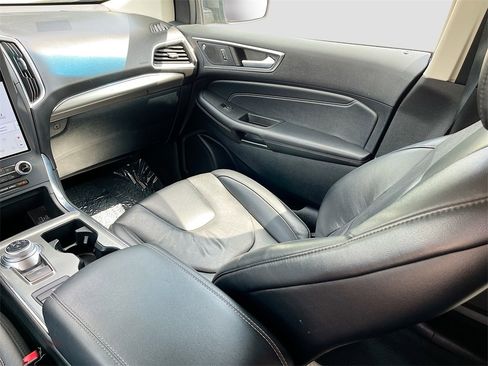 Used 2022 Ford Edge Titanium image 22