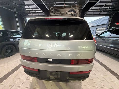 Used 2026 Hyundai Santa Fe SEL FWD image 5