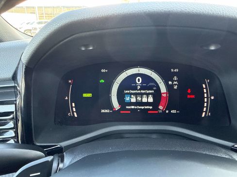 Used 2025 Toyota Camry SE w/ Multimedia Upgrade Package image 22