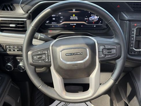 Used 2023 GMC Yukon Denali AWD/4WD image 14