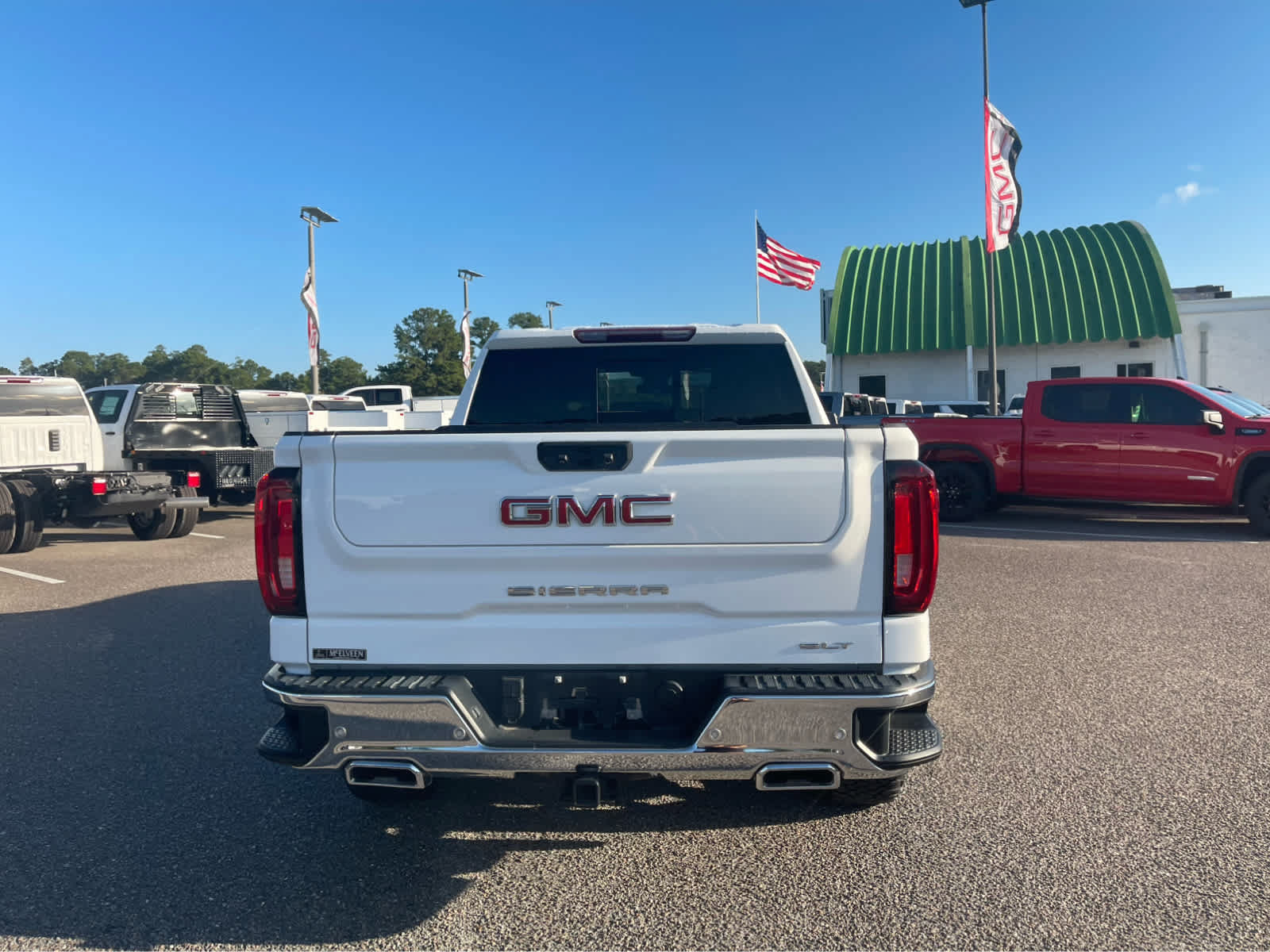 Used 2022 GMC Sierra 1500 SLT w/ SLT Premium Plus Package AWD/4WD image 10