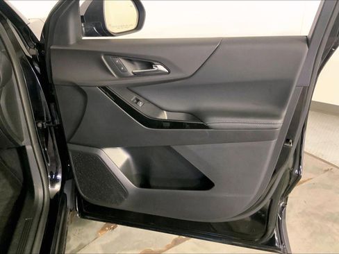 Used 2026 Chevrolet Equinox LT AWD/4WD image 27