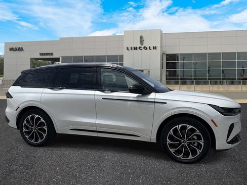 New 2026 Lincoln Nautilus Reserve AWD/4WD image 5