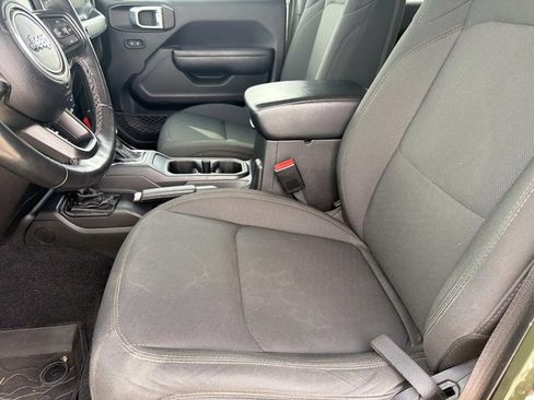 Used 2022 Jeep Gladiator Sport AWD/4WD image 13