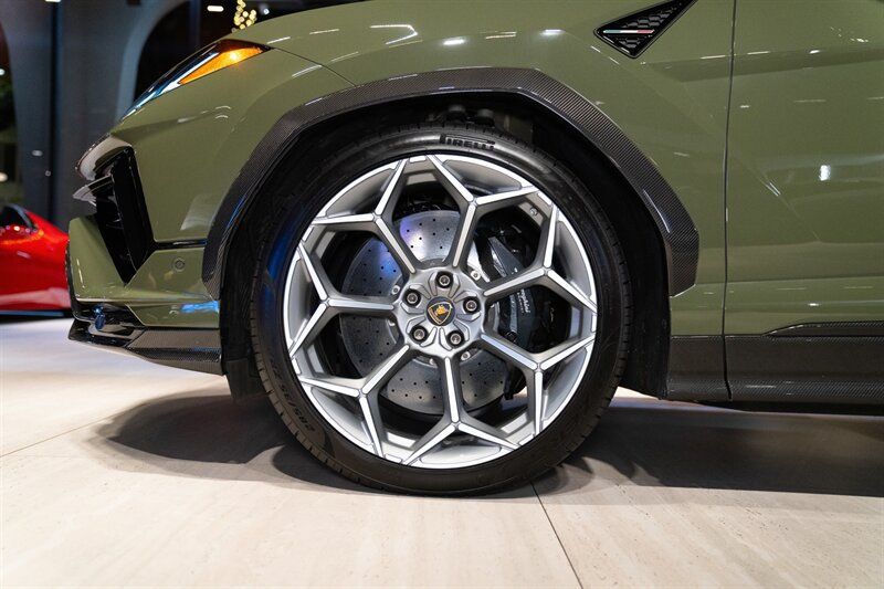 Used 2023 Lamborghini Urus Performante AWD/4WD image 31