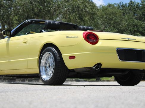 Used 2002 Ford Thunderbird RWD image 11