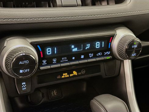 Used 2025 Toyota RAV4 LE image 24