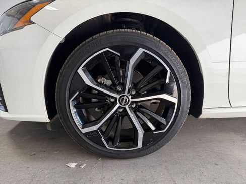 Used 2025 Nissan Altima 2.5 SR image 29