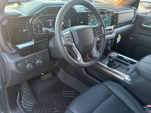 New 2026 Chevrolet Silverado 1500 LT Trail Boss w/ Convenience Package II AWD/4WD image 17