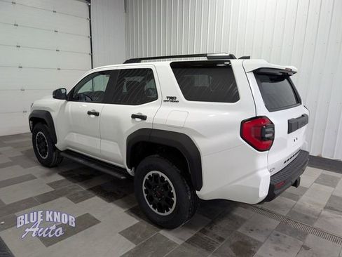 Used 2025 Toyota 4Runner TRD Off-Road AWD/4WD image 2