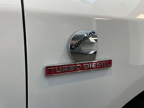 Used 2022 RAM 3500 Big Horn image 36