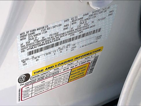 Used 2025 Ford Expedition Platinum image 34