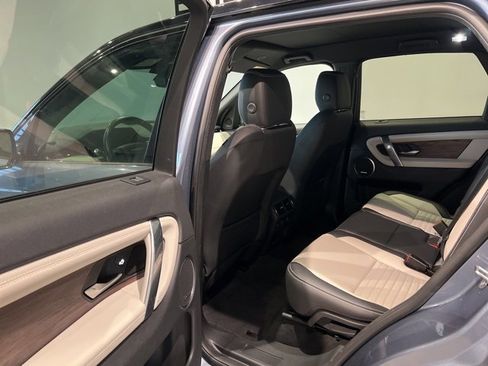 Used 2022 Land Rover Discovery Sport SE R-Dynamic image 24