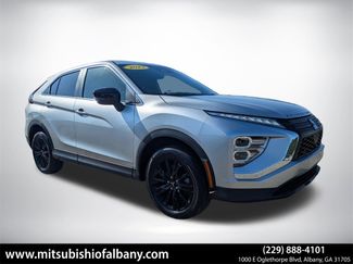 Used 2023 Mitsubishi Eclipse Cross LE image 1