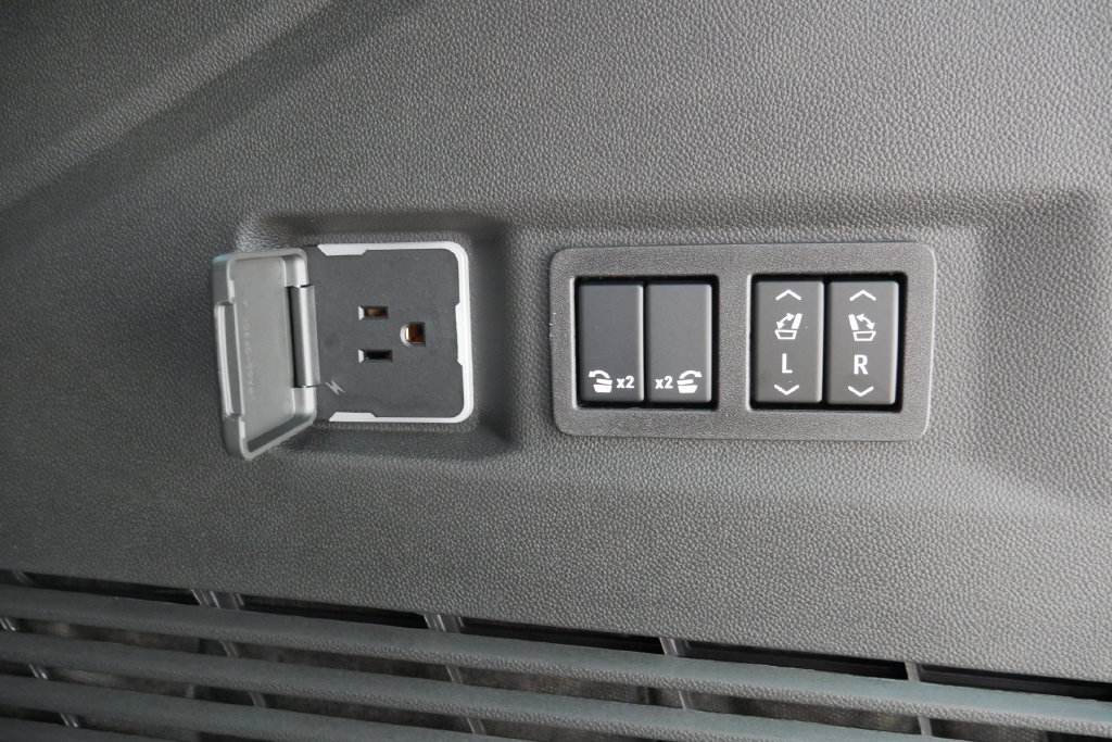 New 2026 Chevrolet Tahoe Premier AWD/4WD image 10