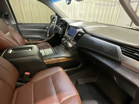 Used 2020 Chevrolet Tahoe Premier w/ Premier Plus Edition image 16