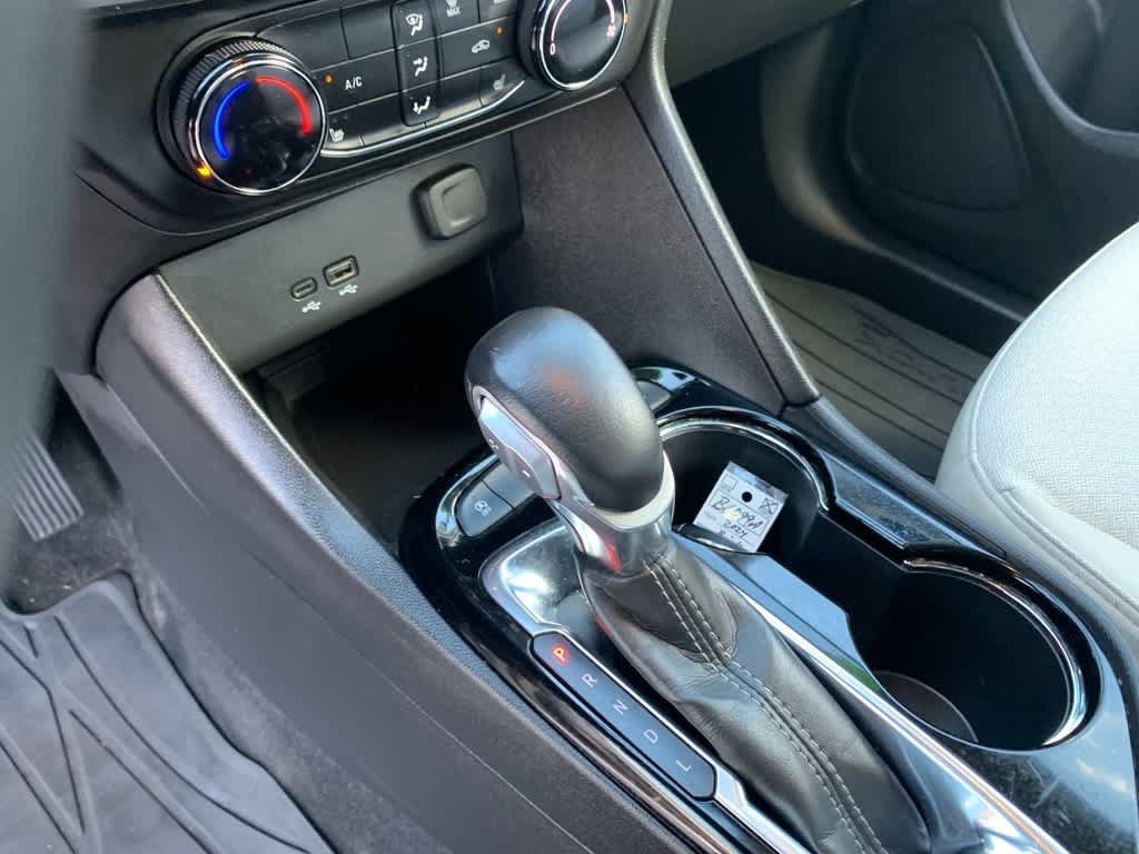 Certified 2024 Buick Encore GX Preferred w/ Comfort Package FWD image 19