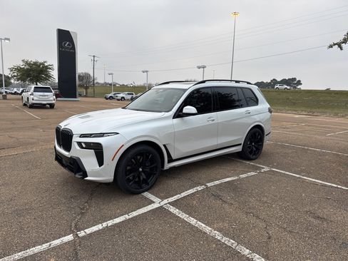 Certified 2023 BMW X7 xDrive40i w/ Executive Package image 1