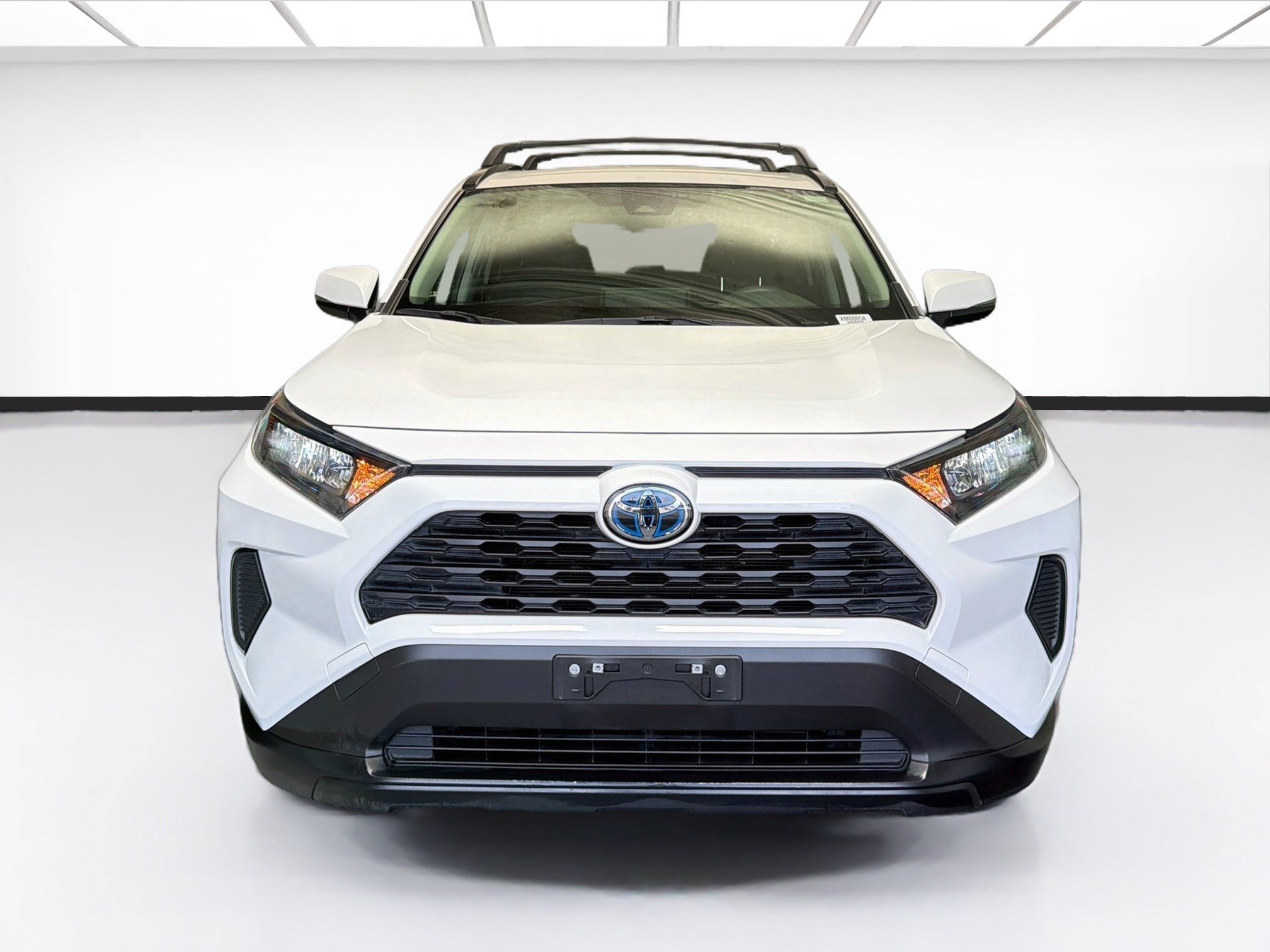 Used 2022 Toyota RAV4 LE AWD/4WD image 2