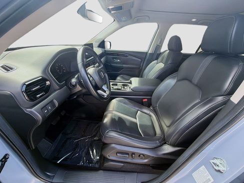 Used 2024 Honda Pilot Touring image 19