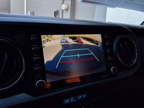 Certified 2023 Toyota Tacoma TRD Off-Road image 9