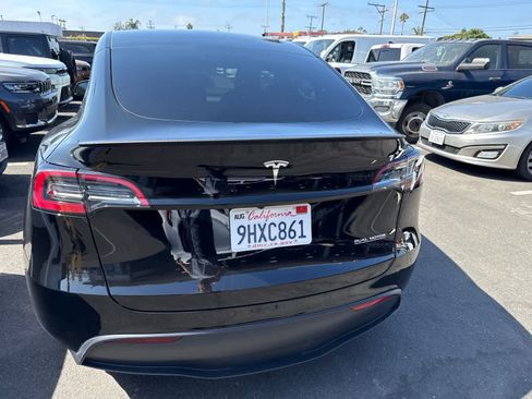 Used 2023 Tesla Model Y Performance AWD/4WD image 21