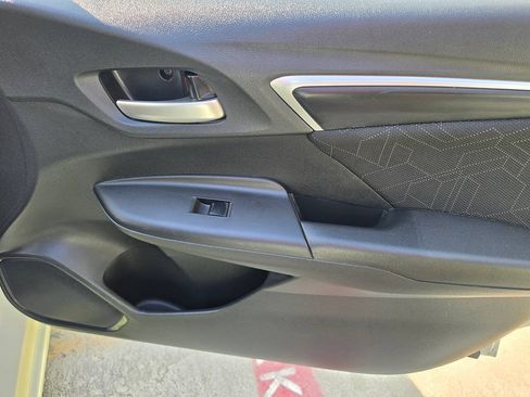 Used 2017 Honda Fit EX image 30