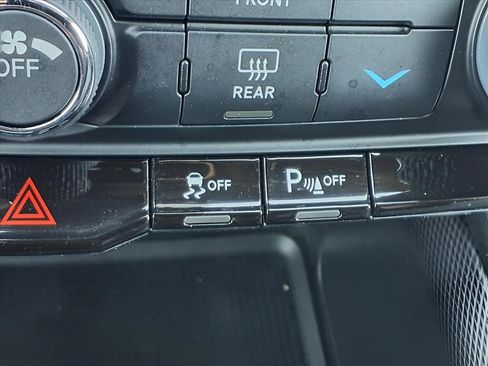 Used 2024 Dodge Durango GT image 13