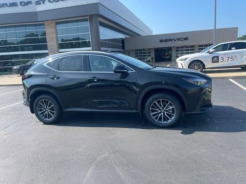 New 2026 Lexus NX 350 AWD image 2