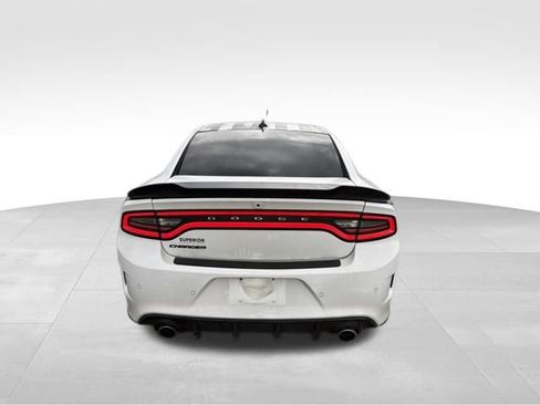 Used 2017 Dodge Charger R/T RWD image 4