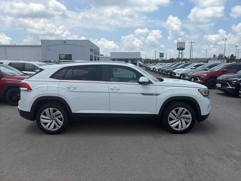 Used 2022 Volkswagen Atlas Cross Sport SE w/ Panoramic Sunroof Package FWD image 7